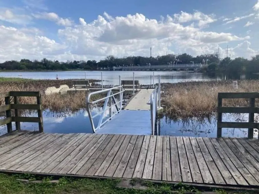 別荘 タンパ Hidden Gem 3Br/1B+Jacuzzi+Busch Garden+Fishn+Kayakヴィラ