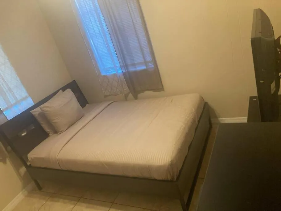 別荘 タンパ Hidden Gem 3Br/1B+Jacuzzi+Busch Garden+Fishn+Kayakヴィラ