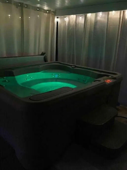 Villa Hidden Gem 3Br/1B+Jacuzzi+Busch Garden+Fishn+Kayak Tampa 0*,